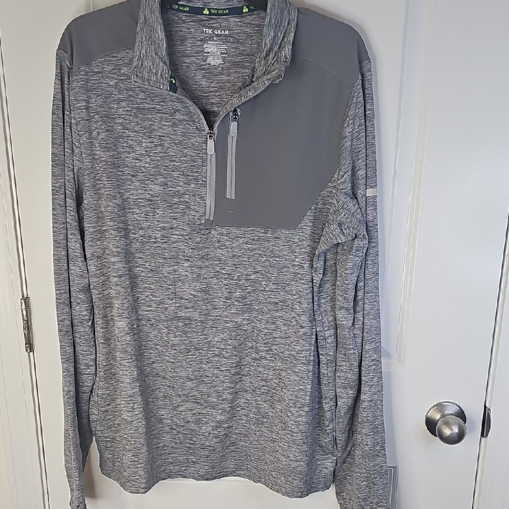 Tek‎ Gear Men's Charcoal Gray Activewear Top Size L